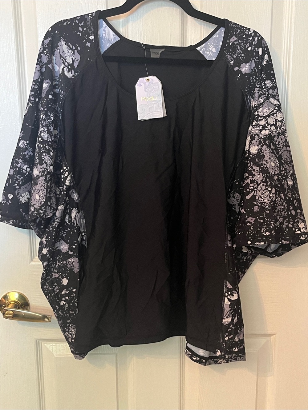 ModLi Black & Lilac Splash Women's Swim Rashguard